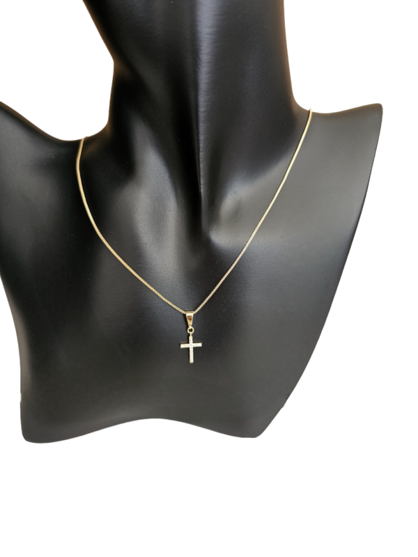 COLAR CRUZ DE MICRO ZIRCÔNIAS