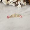 BRINCO ARGOLINHA COM PEDRA ROSA