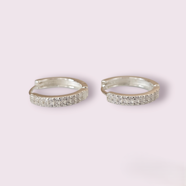 BRINCO ARGOLA COM STRASS